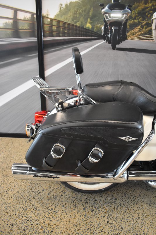 2014 HARLEY-DAVIDSON FLHRC ROAD KING CLASSIC