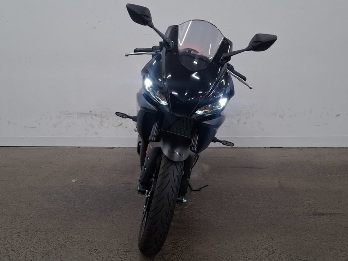 2023 Yamaha YZF-R3 Black