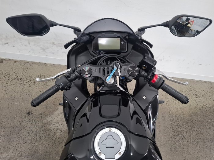 2023 Yamaha YZF-R3 Black