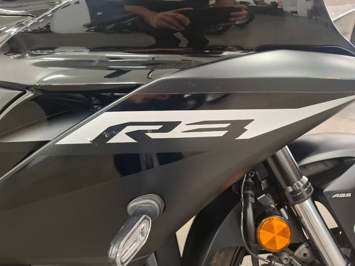 2023 Yamaha YZF-R3 Black