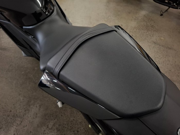 2023 Yamaha YZF-R3 Black