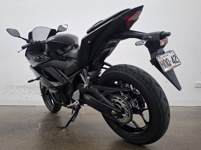 2023 Yamaha YZF-R3 Black