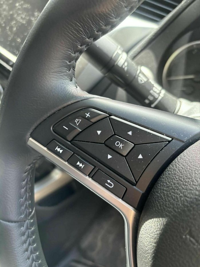 2023 Nissan Navara ST-X