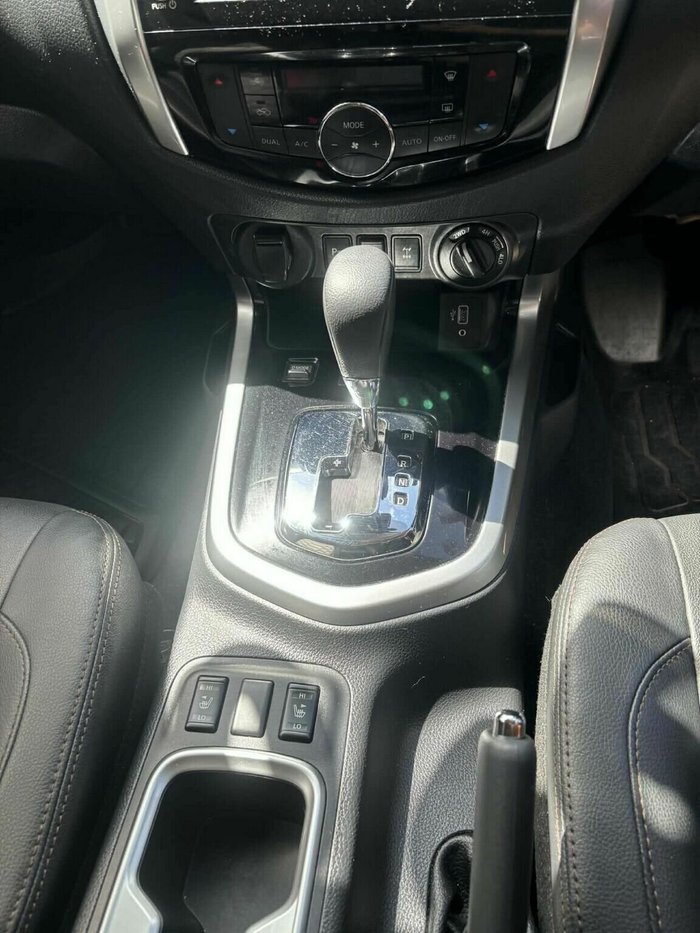 2023 Nissan Navara ST-X