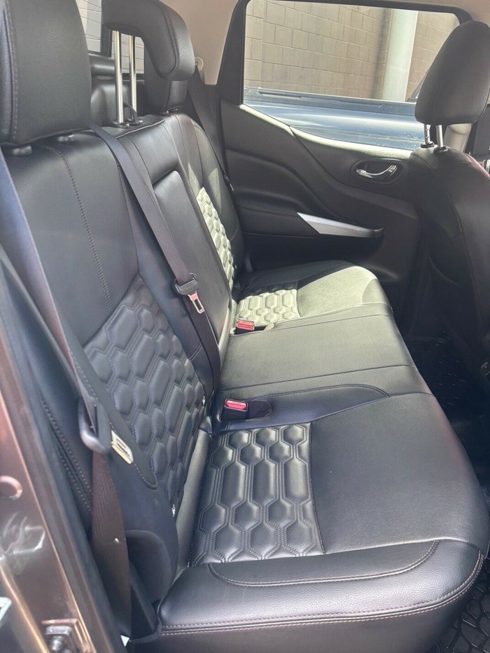 2023 Nissan Navara ST-X