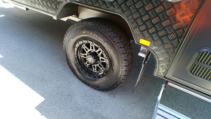 2025 Supreme 1800_R_K1e3_S Classic Dirt Roader 18'