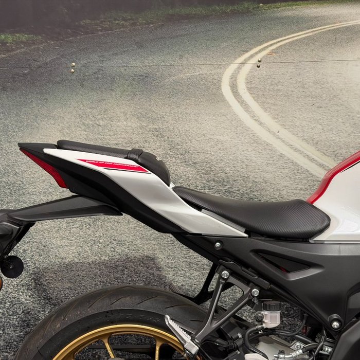 2023 Yamaha YZF-R15M RED/WHITE