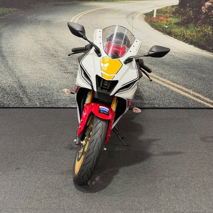 2023 Yamaha YZF-R15M RED/WHITE