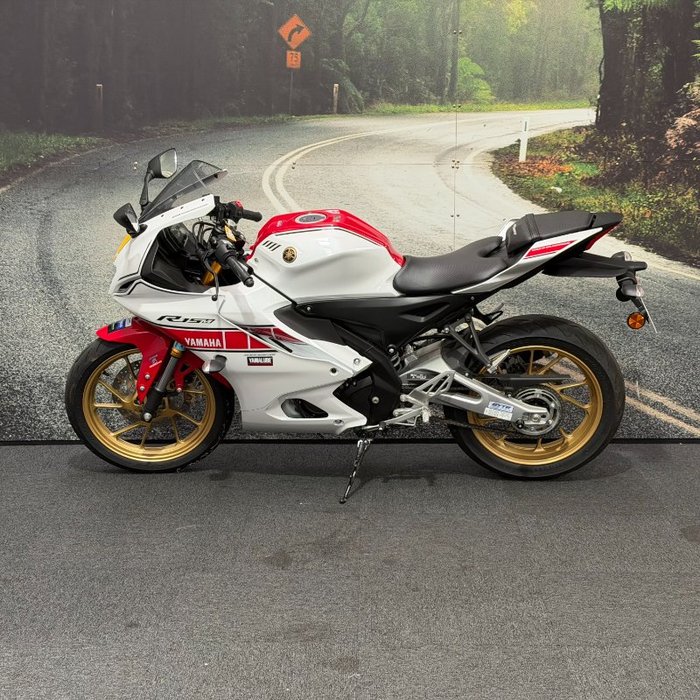2023 Yamaha YZF-R15M RED/WHITE