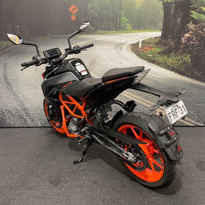 2022 Ktm 390 DUKE Silver