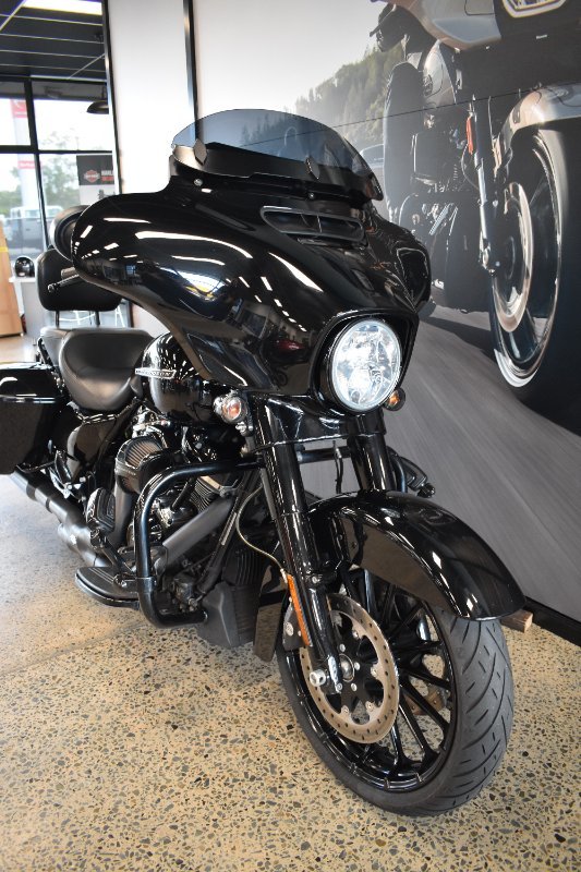 2017 HARLEY-DAVIDSON FLHXS STREET GLIDE SPECIAL