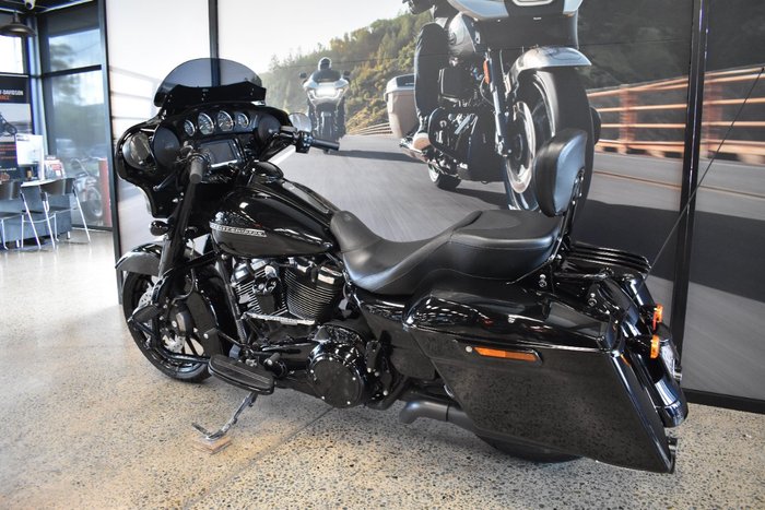 2017 HARLEY-DAVIDSON FLHXS STREET GLIDE SPECIAL