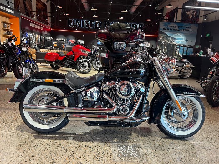 2018 Harley-Davidson Deluxe 107 (FLDE) Softail Black