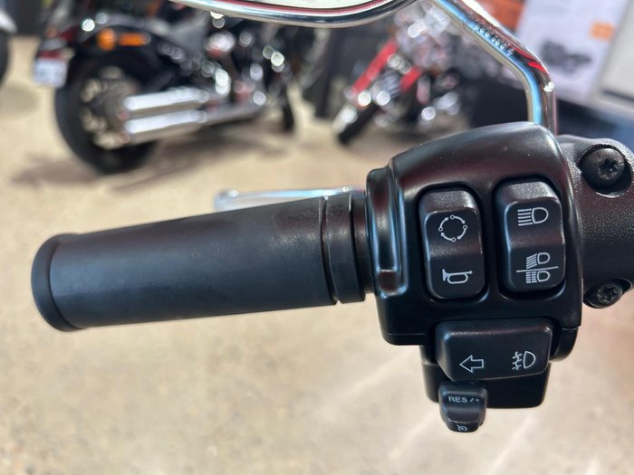 2018 Harley-Davidson Deluxe 107 (FLDE) Softail Black