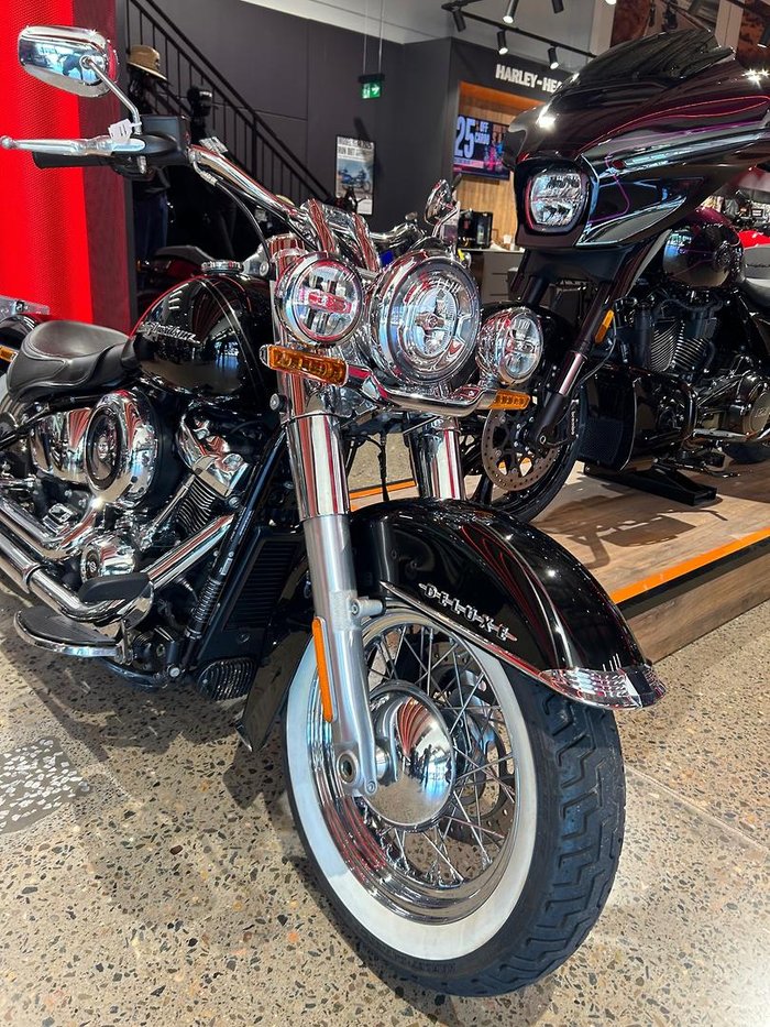 2018 Harley-Davidson Deluxe 107 (FLDE) Softail Black