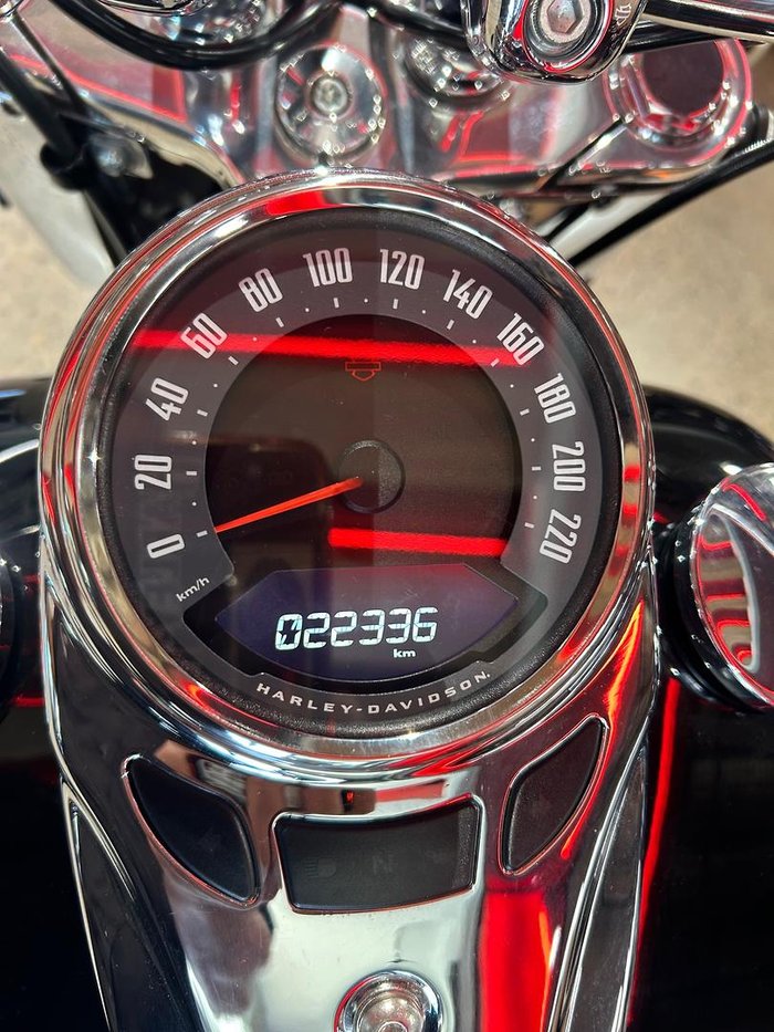 2018 Harley-Davidson Deluxe 107 (FLDE) Softail Black