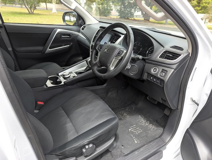 2023 Mitsubishi Pajero Sport GLS