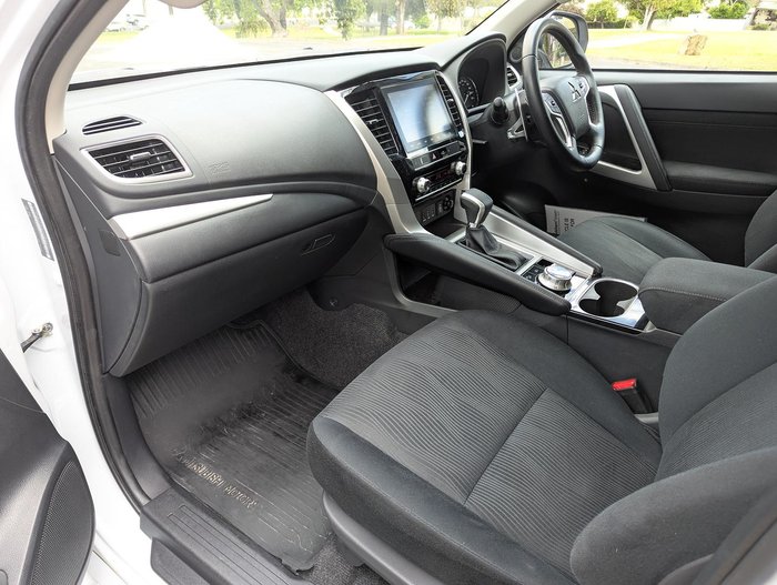 2023 Mitsubishi Pajero Sport GLS