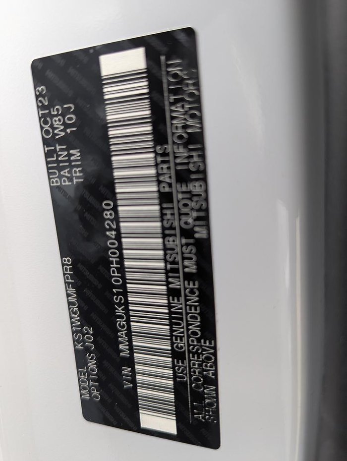 2023 Mitsubishi Pajero Sport GLS