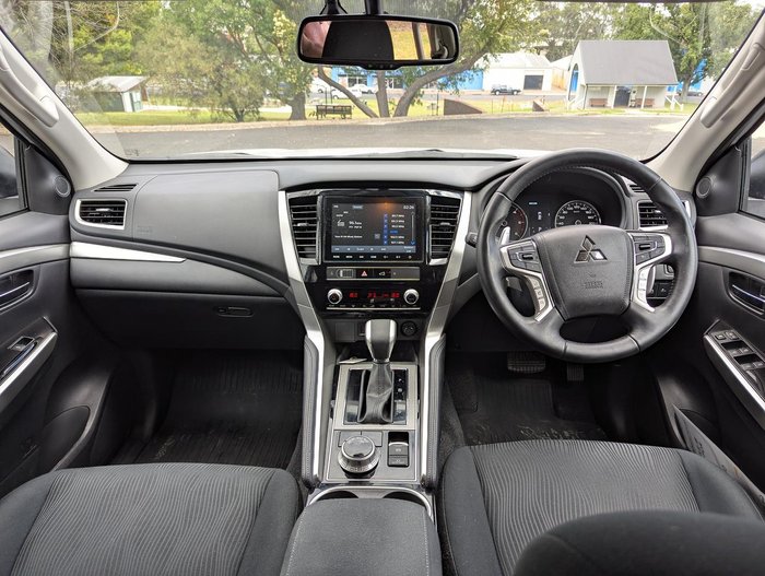 2023 Mitsubishi Pajero Sport GLS