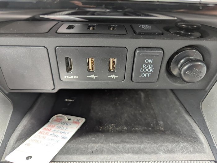 2023 Mitsubishi Pajero Sport GLS