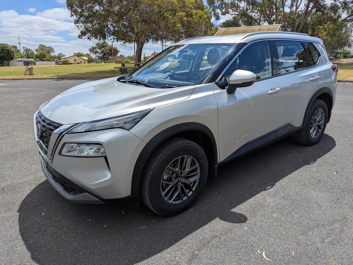 2024 Nissan X-TRAIL ST