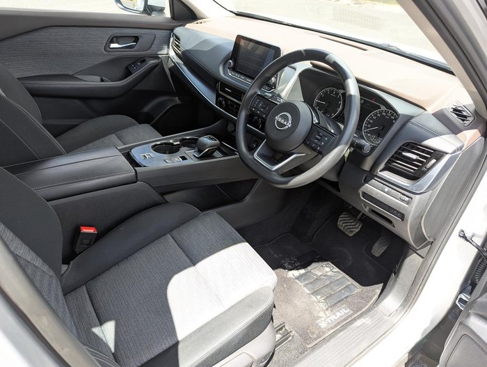 2024 Nissan X-TRAIL ST
