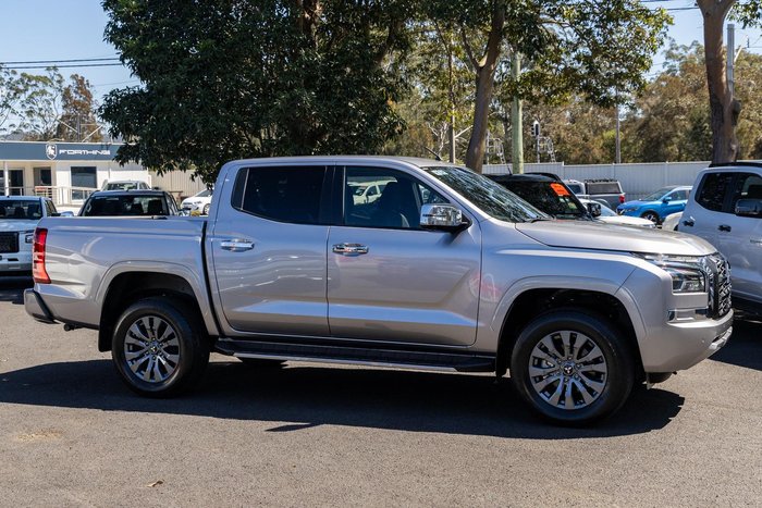 2025 Mitsubishi Triton GLS