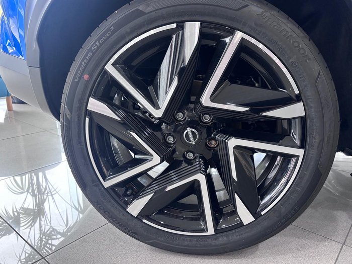 2025 Nissan JUKE Ti F16 MY25 Magnetic Blue 2-tone with Black roof