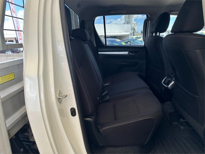 2021 TOYOTA HILUX SR5 (4x4) GUN126R White