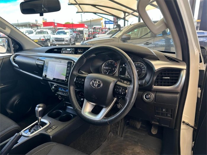 2021 Toyota Hilux SR5