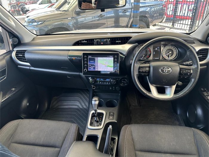2021 Toyota Hilux SR5