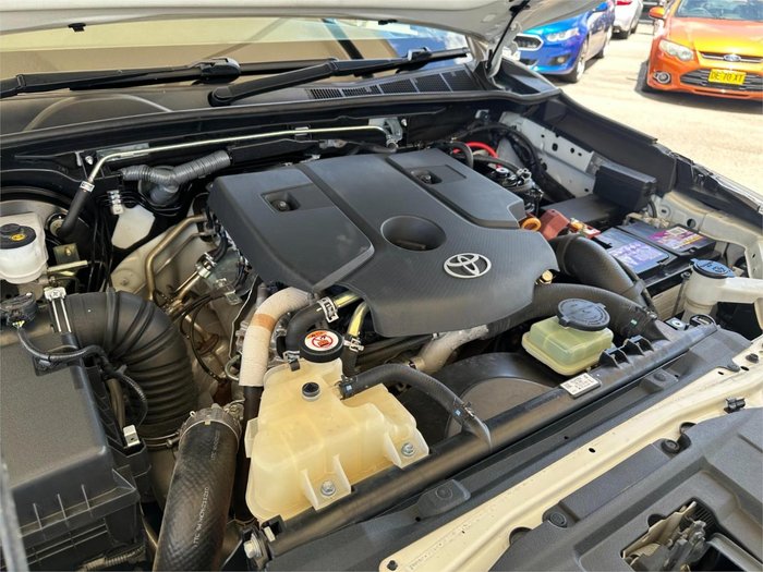 2021 Toyota Hilux SR5