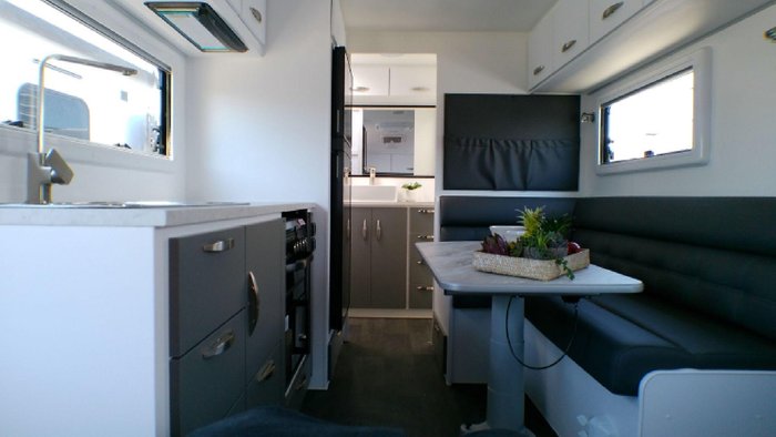 2025 Supreme 1760_C_K2e3_S Classic 17'6