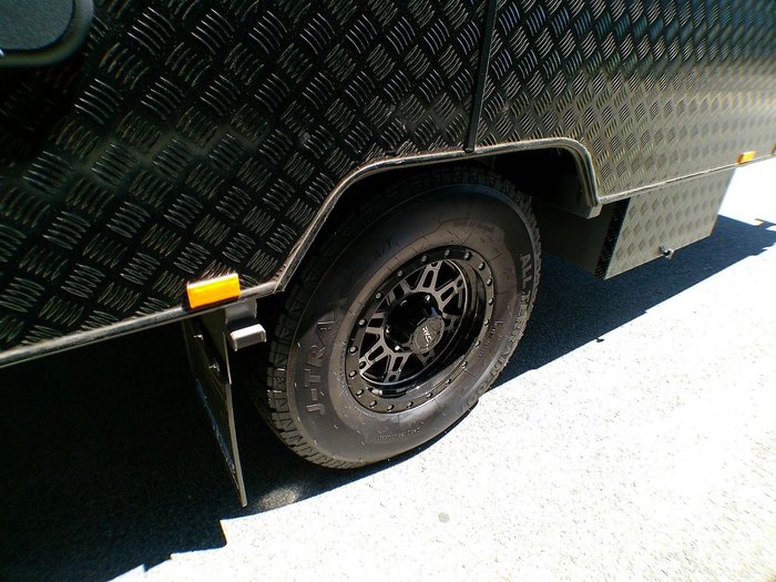 2025 Supreme 1760_C_K2e3_S Classic 17'6