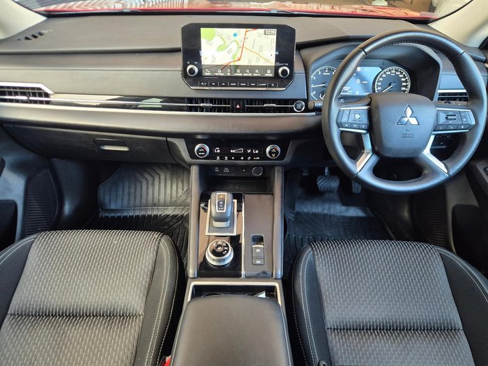 2022 Mitsubishi Outlander LS