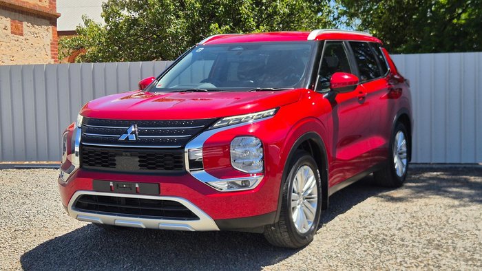 2022 Mitsubishi Outlander LS