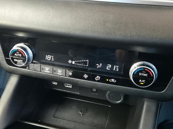 2022 Mitsubishi Outlander LS