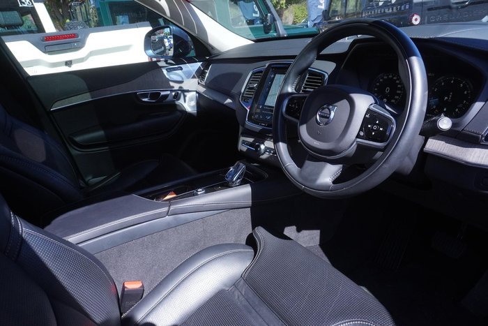 2022 Volvo XC90 B6 Inscription