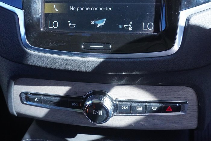 2022 Volvo XC90 B6 Inscription