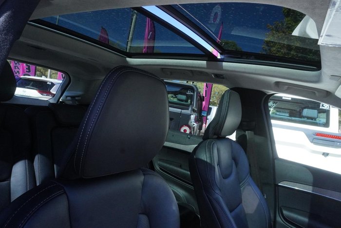 2022 Volvo XC90 B6 Inscription