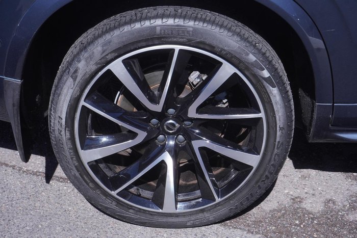 2022 Volvo XC90 B6 Inscription