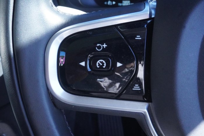 2022 Volvo XC90 B6 Inscription