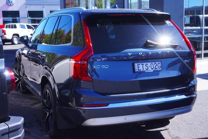 2022 Volvo XC90 B6 Inscription