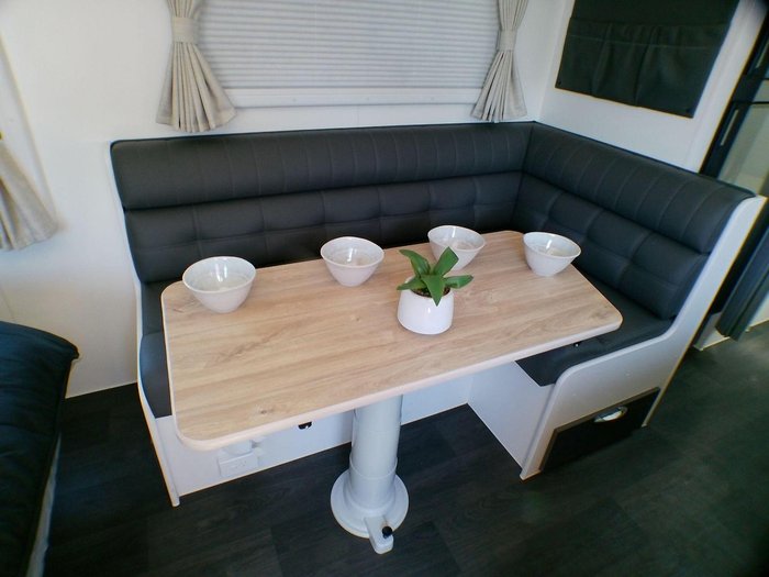 2025 Supreme 2110_C_K1e5b_T Territory 21'10 2 Bunk