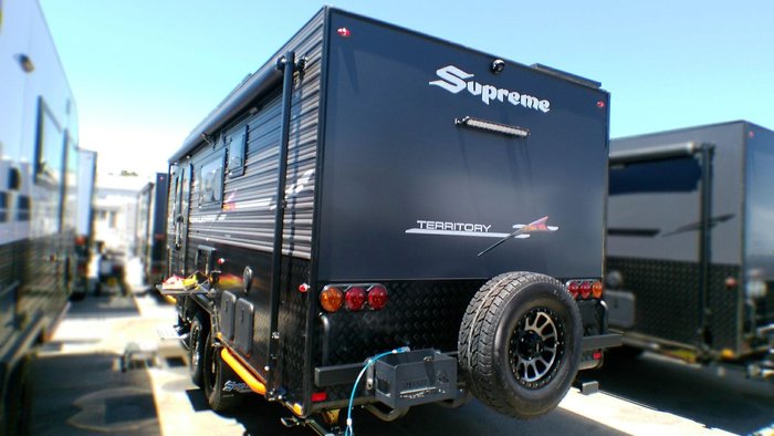 2025 Supreme 2110_C_K1e5b_T Territory 21'10 2 Bunk