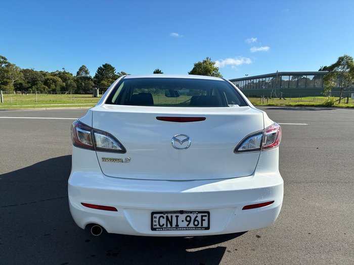 2013 Mazda 3 Neo