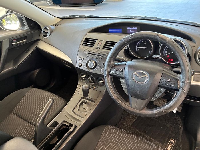 2013 Mazda 3 Neo