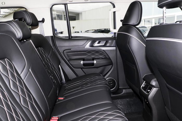 2025 GWM Tank 300 Lux