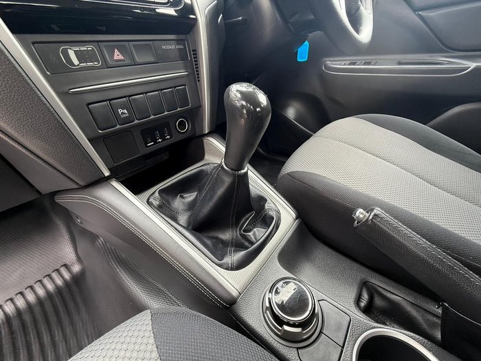 2019 Mitsubishi Triton GLX+ MR MY19 4X4 Dual Range White